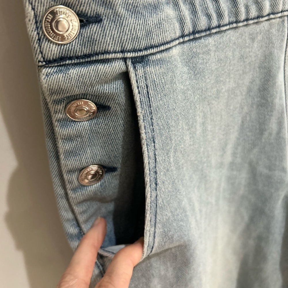 Juicy Couture Wide Leg Overall Light Wash Denim Release Hem Women’s Size XS NWT - Picture 5 of 10